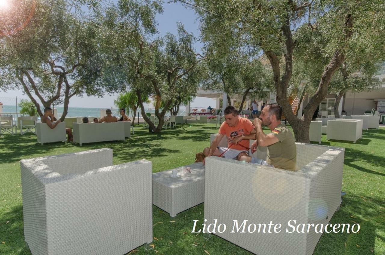 Holiday Lodge Al Porto マッティナータ エクステリア 写真